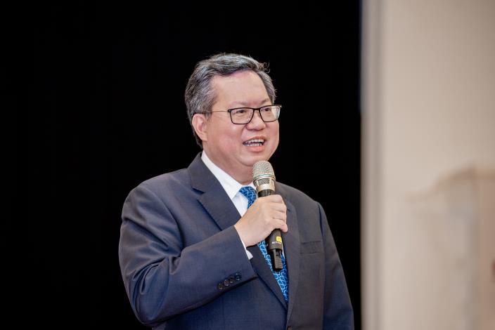 桃園市長鄭文燦今日出席「美國總統大選與兩岸關係」座談會。