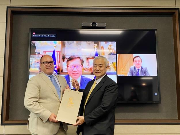 Taoyuan's virtual conference with its sister city San Bernardino County was joined by Mayor Cheng Wen-tsan and County Supervisor Curt Hagman