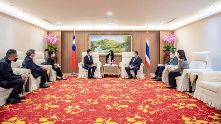 泰國前副總理邦特與鄭市長晤談 聚焦醫療觀光及科技產業合作