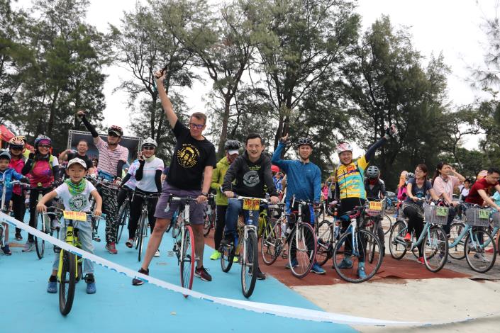 ICRT今(2)日舉辦「2019 ICRT 桃園 Bike Day」，提倡環保與健康，邀請民眾在新屋綠色走廊騎乘單車。