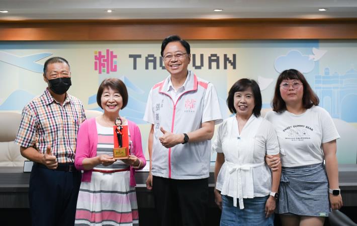 新榮國小工友劉碧霞獲得績優人員殊榮