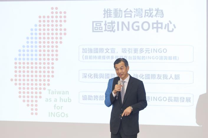 陳執行長藉外交官豐富駐外歷練，結合外交部國際組織司、國會聯絡室等實務經歷，以及外交部非政府組織國際事務會參與國際會議的各個面向與同仁們分享