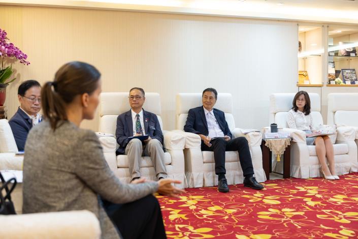 蘭依樺處長表示，期望持續拓展台灣對德國產業的關注和合作，也希望後續可以和桃園有定期交流。