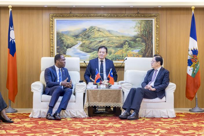 海地共和國潘恩大使訪桃 張市長：共創城市文化交流與青年創業合作