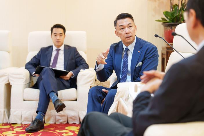 新加坡駐台代表葉偉傑離任前夕辭行 張市長：借鏡星國經驗 持續推動軌道建設與觀光交流