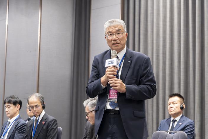 日本石川縣加賀市長山田利明肯定設計展將設計思維融入公共治理的成果，為加賀市推動古都再生帶來極大啟發。