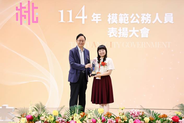 10.交通局黃心韻科長