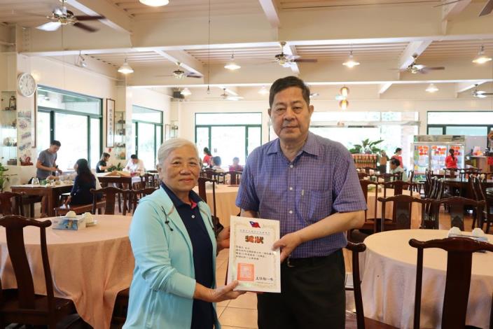 李瓊玉女士榮獲107年度本所績優志願服務志願星