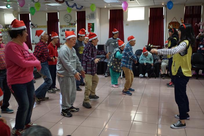 105年聖誕歡樂慶生派對|