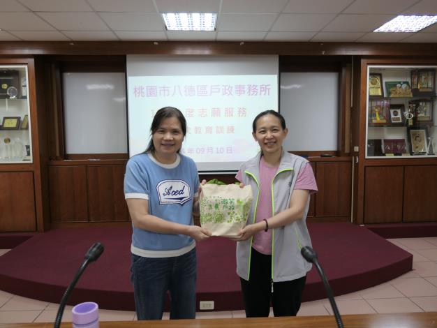 本所與本市龍潭區戶政事務所聯合辦理志願服務教育訓練課程