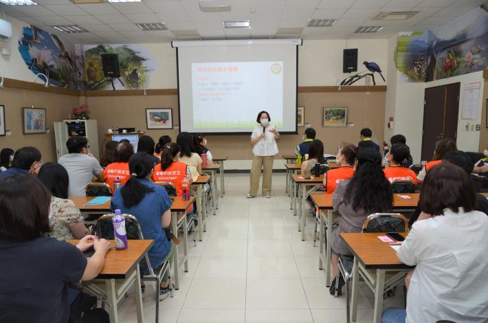 陳副局長精彩授課