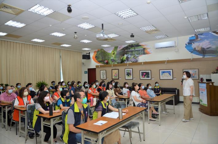 陳副局長精彩授課