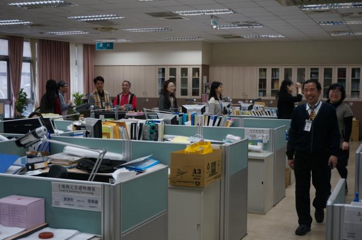新春團拜三樓多人遠照