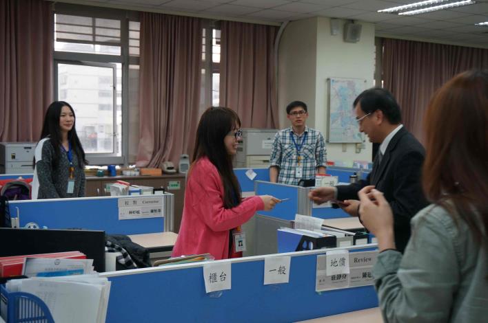 新春團拜(局長蒞臨)多人照