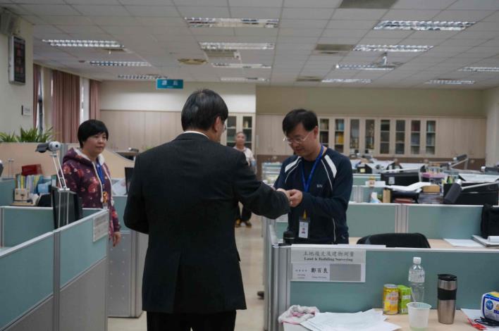 新春團拜(局長蒞臨)受獎遠照