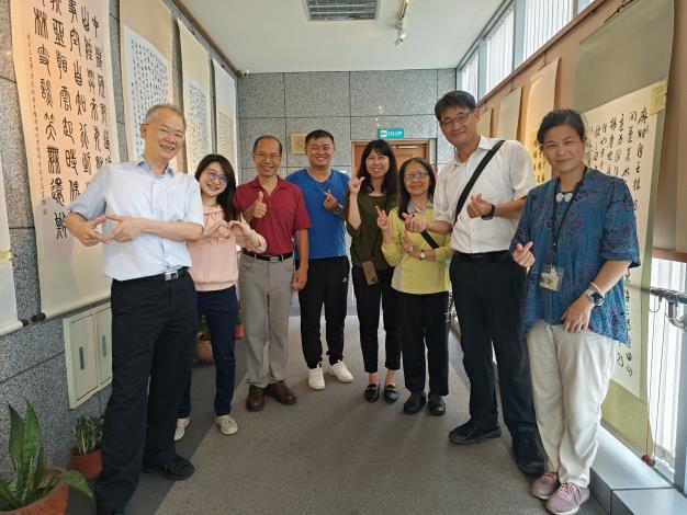 桃園市政府書法社社員合影