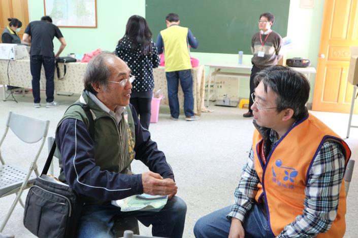與里長溝通交流