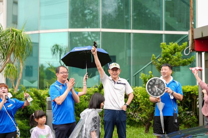 局長鳴槍開始活動