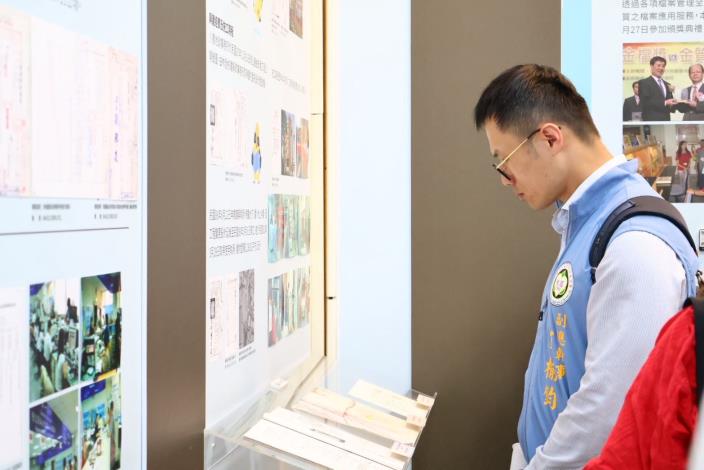 LINE_ALBUM_1140715社團法人桃園市地政士公會蒞臨檔案應用成果展_250715_192