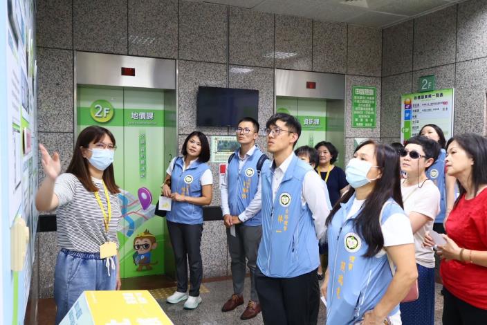 LINE_ALBUM_1140715社團法人桃園市地政士公會蒞臨檔案應用成果展_250715_139