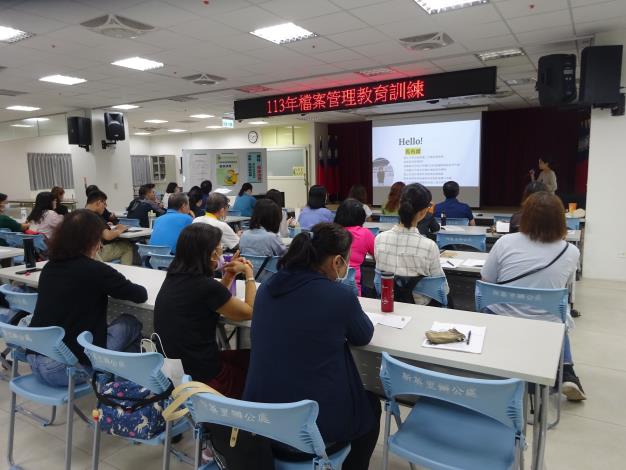 講師授課中-第5張