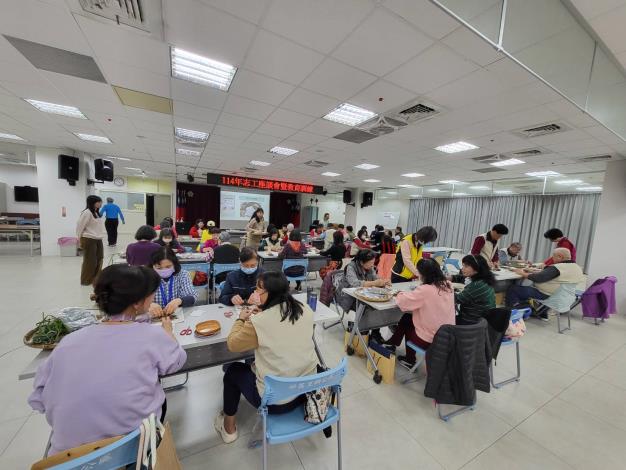 講師教導製作手工藥草包