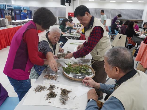 志工手工藥草包製作體驗-第4張