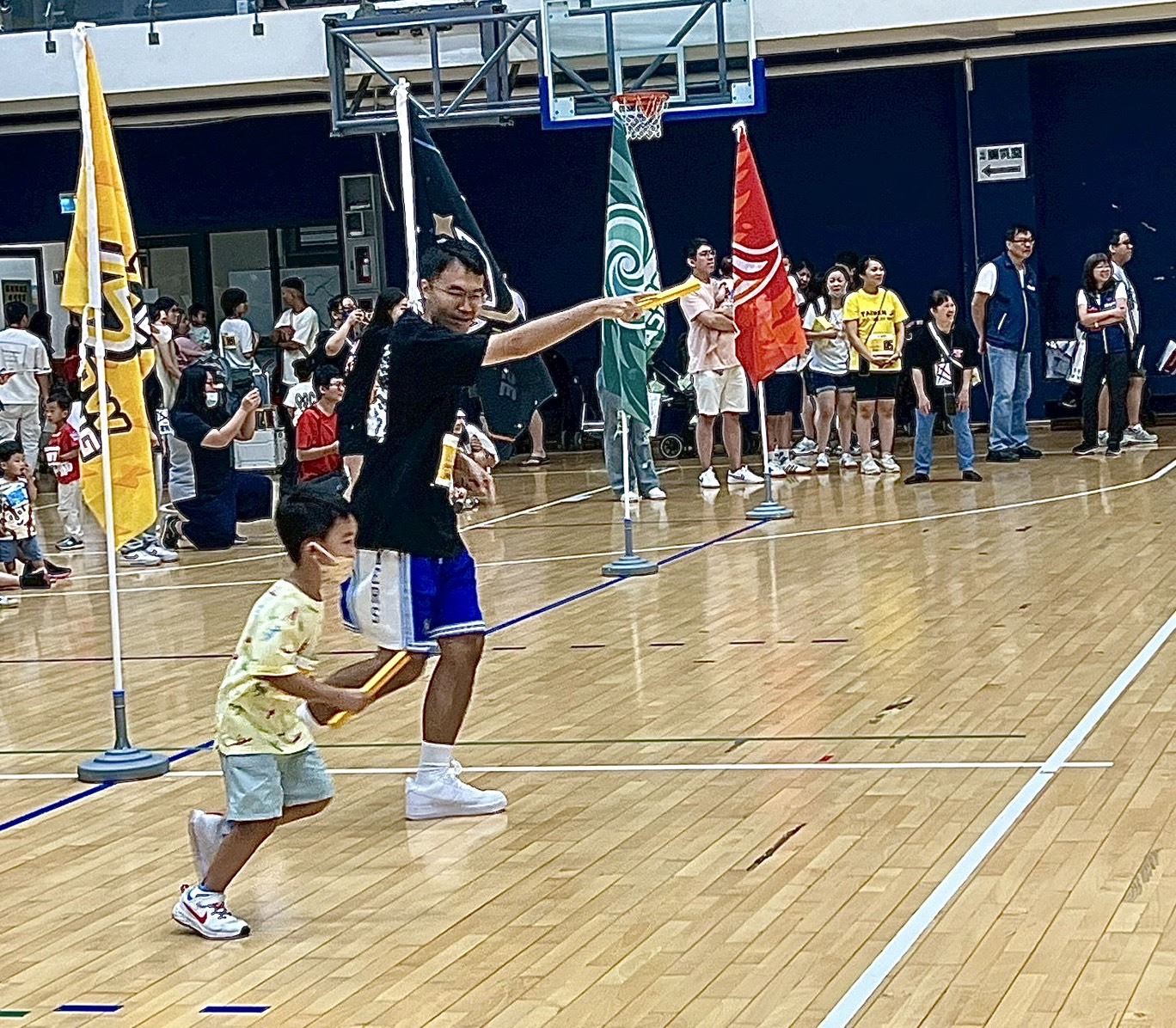 小小運動員接力賽跑