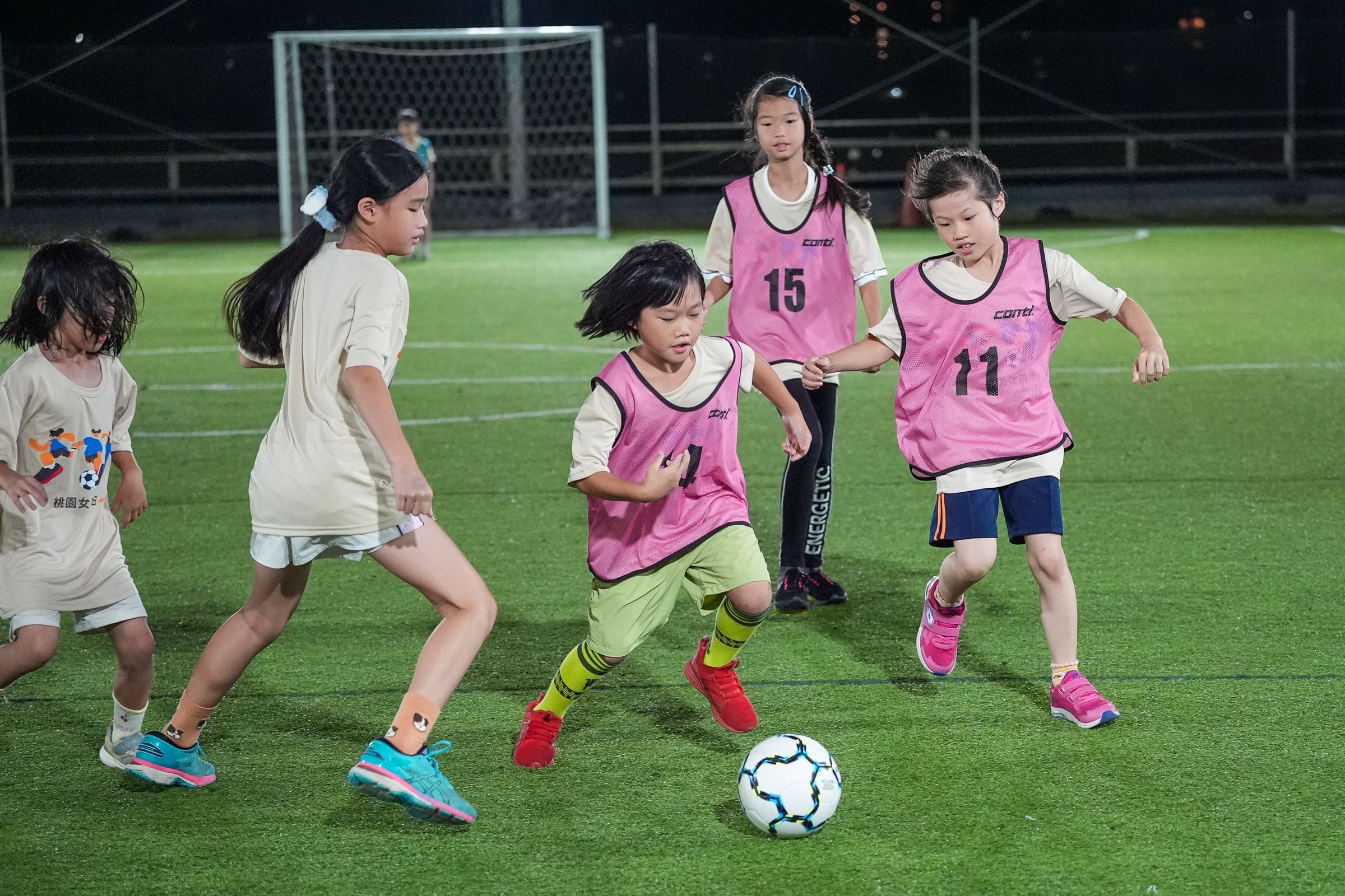 10月5日足球交流賽國小組-積極攻防搶分