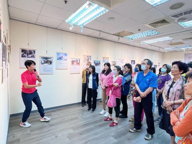 范悅圓教練導覽Women in Sports女性在體壇國際攝影展