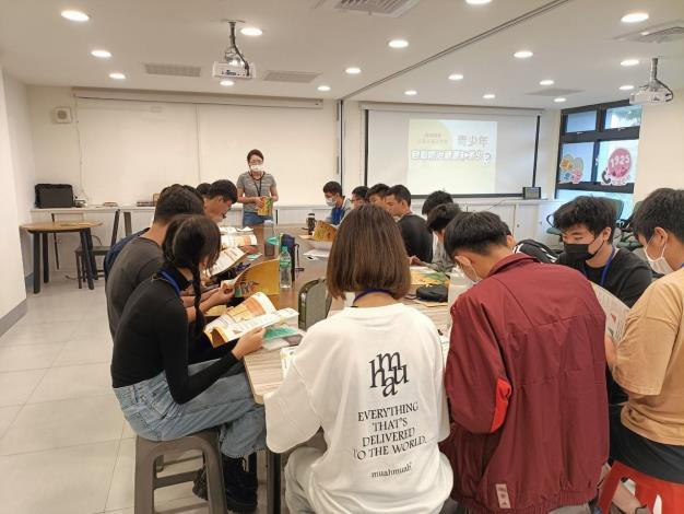 LINE_ALBUM_20231021青少年自殺防治策略研擬-公民參與工作坊_231025_64