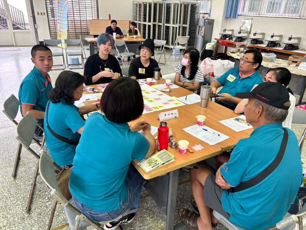 茶葉產銷班班員及茶廠代表出席踴躍