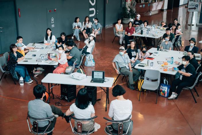 參加的夥伴背景多元，涵蓋表演團體、劇場工作者、教師、親子