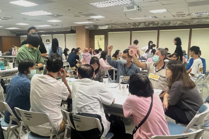 活動夥伴進行票選2