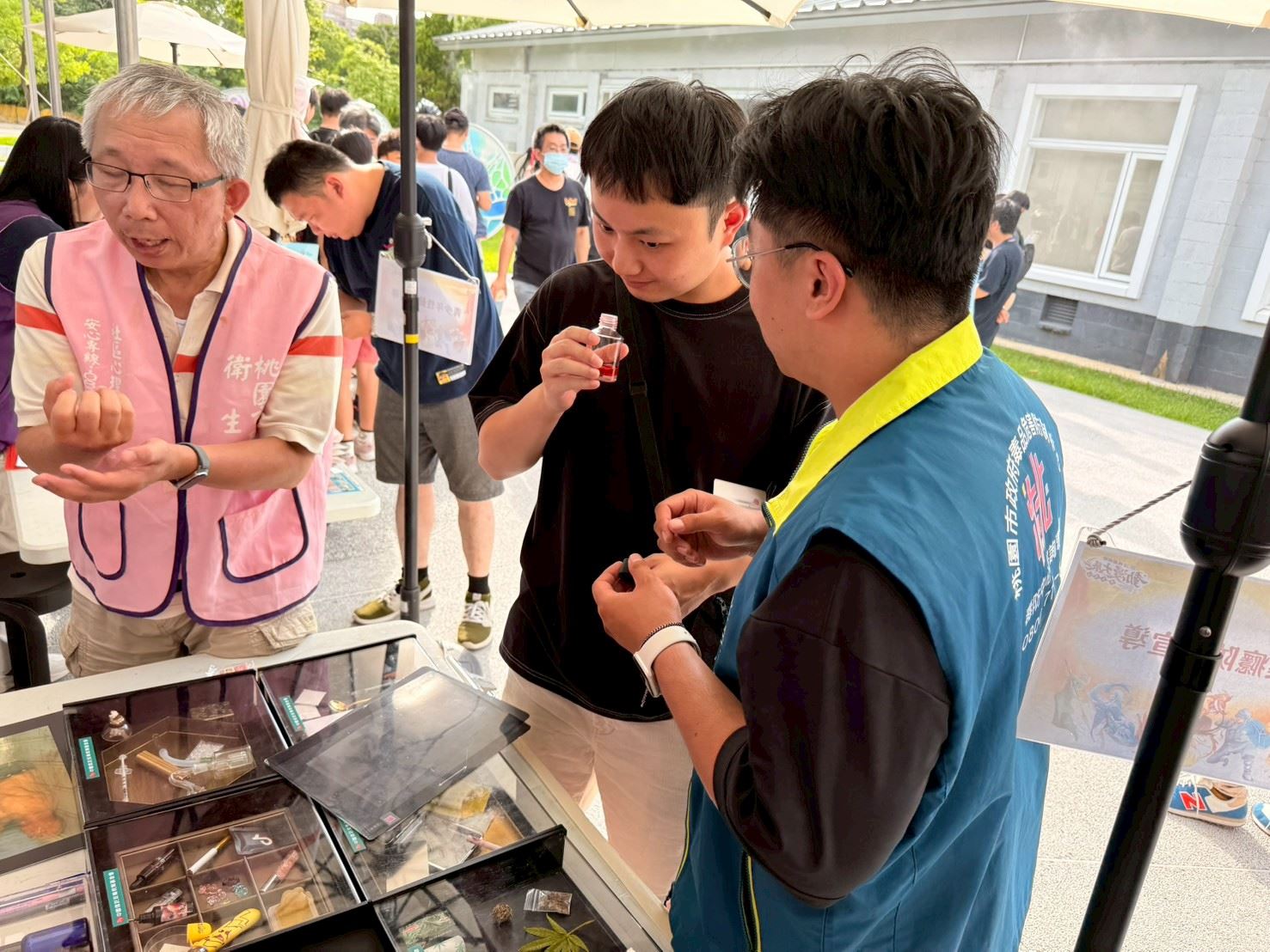 LINE_ALBUM_20260718桃園國際動漫大展反毒設攤宣導_260720_1