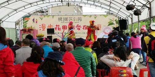 舞台上精采表演吸引眾人目光