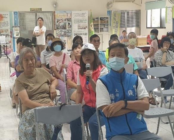 113年7月23日羊稠坑支線治理規劃-仁愛路二段水環境營造規劃地方說明會，現場各性別人數相當，女性亦能藉由說明會表達建議。