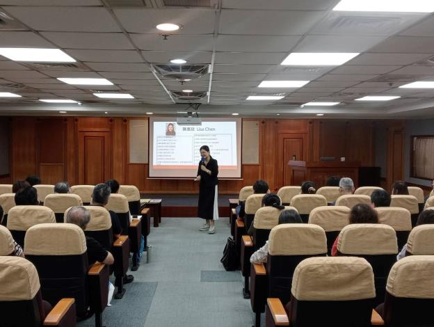 人事處-(照片排號17)-「穿越世代零距離-職場跨世代管理與溝通技巧」(照片1)