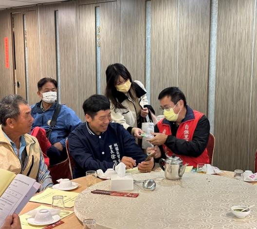 講師與聽眾們進行有獎徵答2