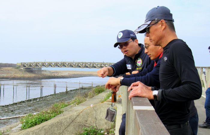 環保局督促車城運輸公司完成埔心溪油污清理