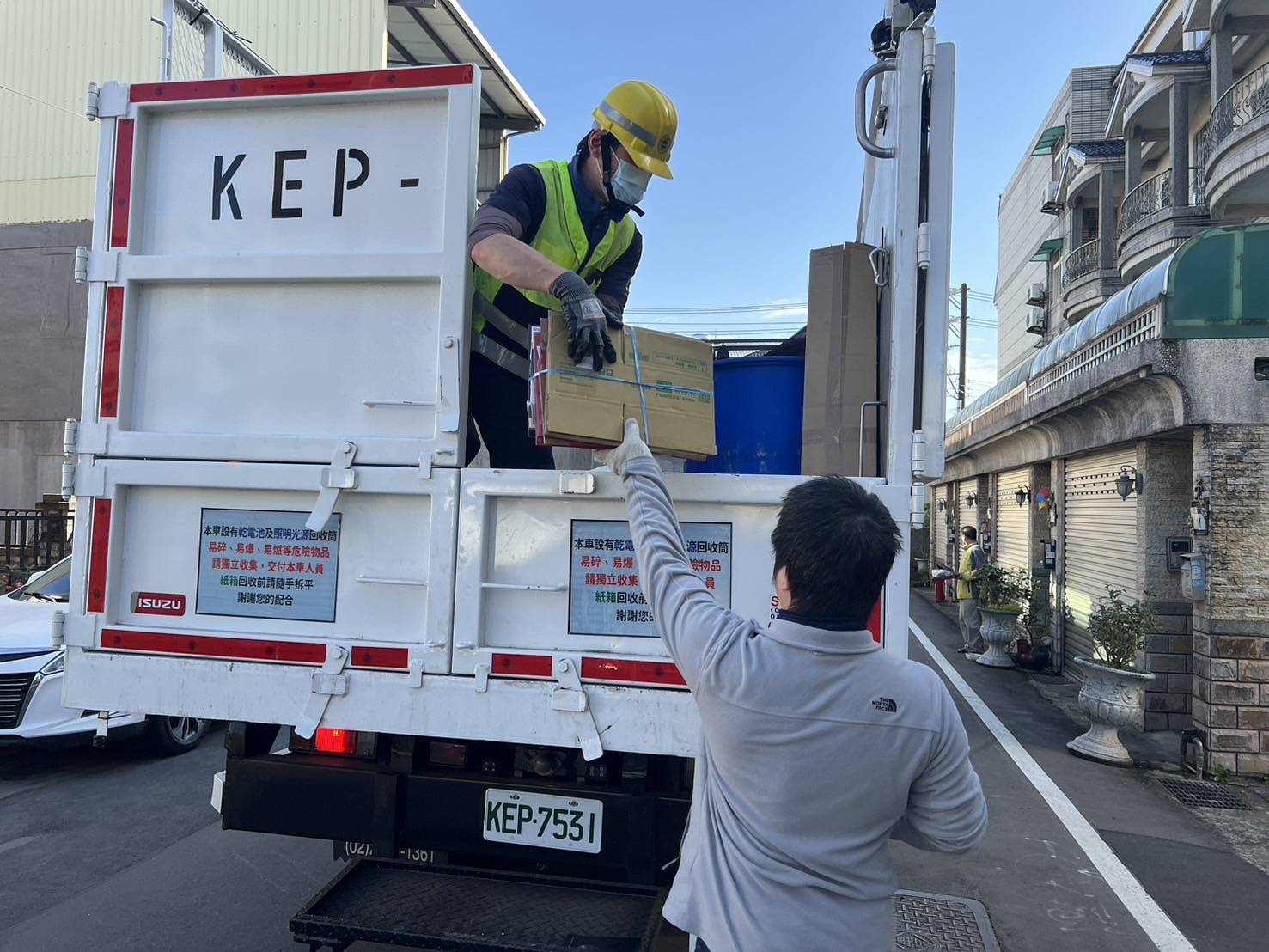 端午連假垃圾正常清運 桃園市清潔隊員持續服務市民(共4張)