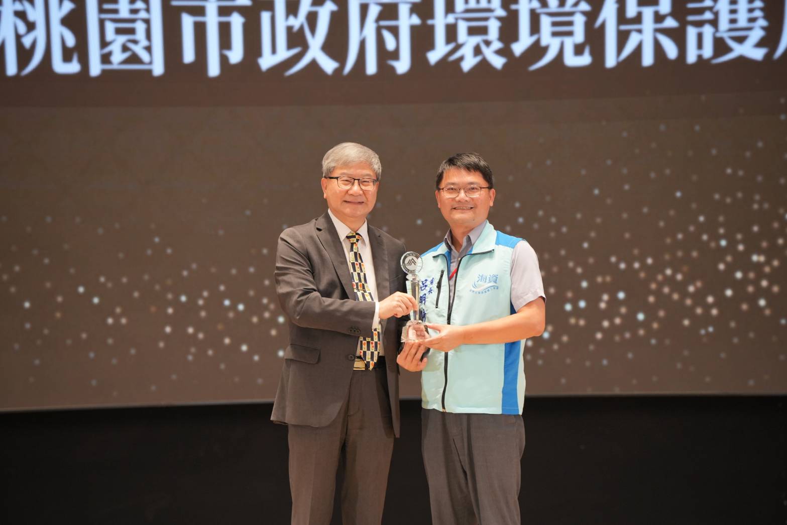 循環經濟模範生 桃園翻轉焚化底渣再獲環境部「優等」肯定(共4張)