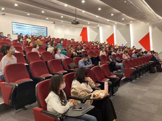 讓孩子從電影愛上地球 桃園環保局首度公開播映環教動畫《荒野機器人》共3張