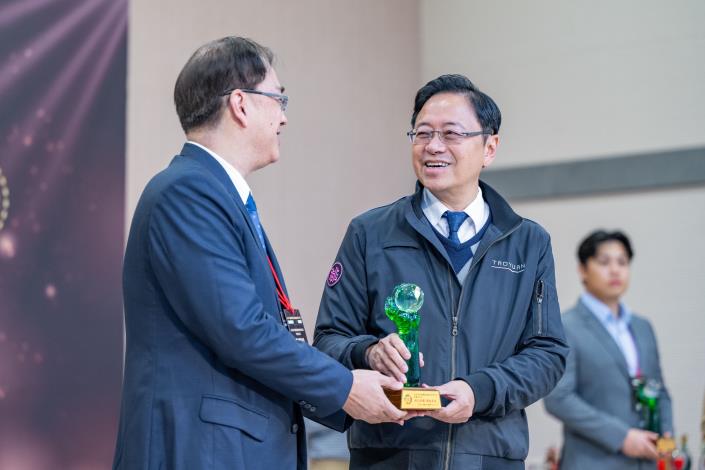 2024 Taoyuan City Environmental Sustainability Joint Award Ceremony: Mayor Chang Commends Public-Private Collaboration for a Greener Future City (5 photos in total)