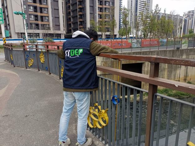No Holidays for Law Enforcement.TYDEP Traces Mass Foam in Nankan River to Gas Station Car Wash(4 photos in total)