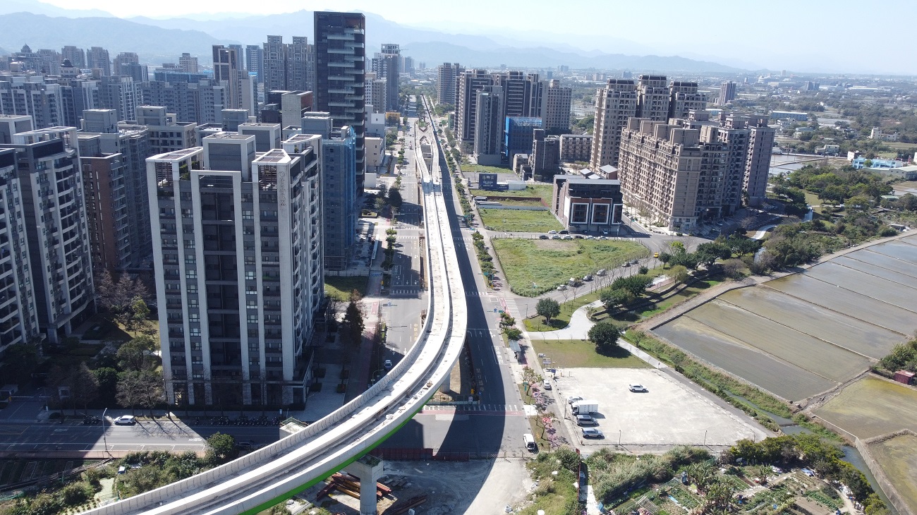 桃園捷運綠線八德區仁德路與建德路口(G01-G02間)高架橋梁