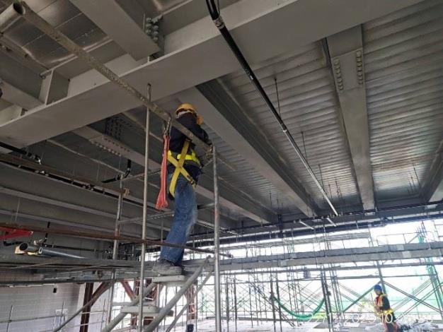 G14(原G13a)車站站體金屬天花板骨架施作