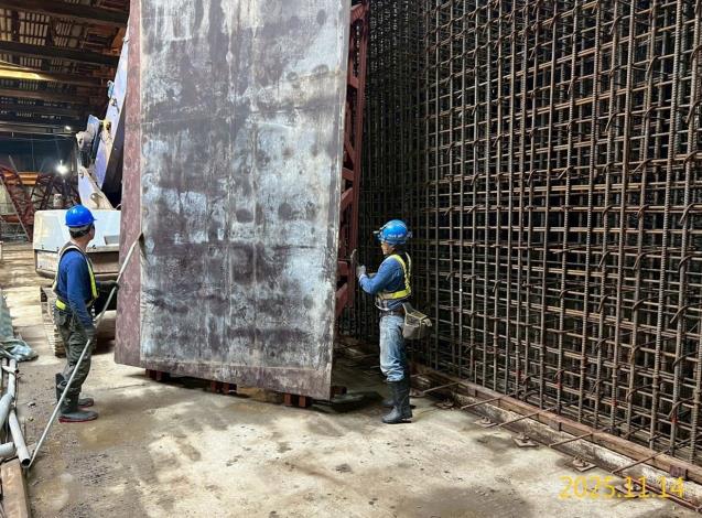 G05站穿堂層結構牆施作