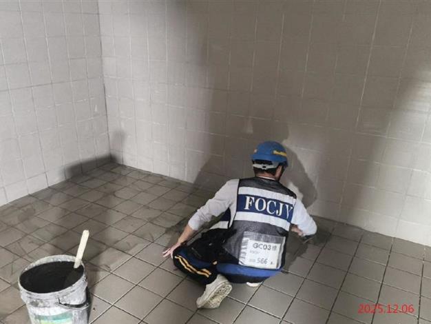 G12_站出入口穿堂層水箱磁磚施作