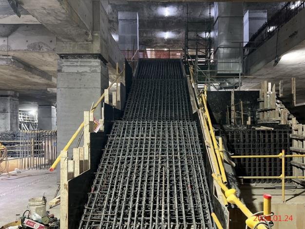 G07站_B5F樓梯模板施作